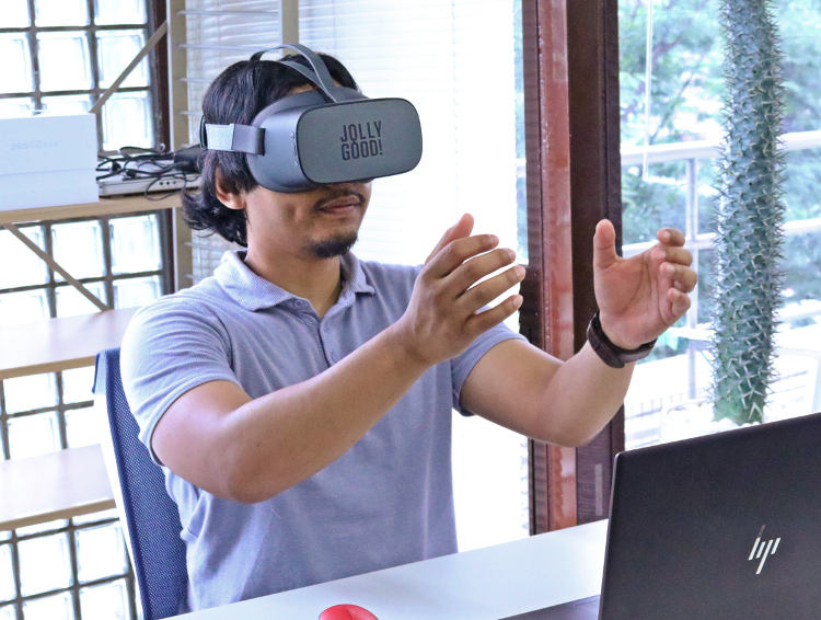 介護教育VRがインドネシアで活躍、日本の講師がオンラインで教育